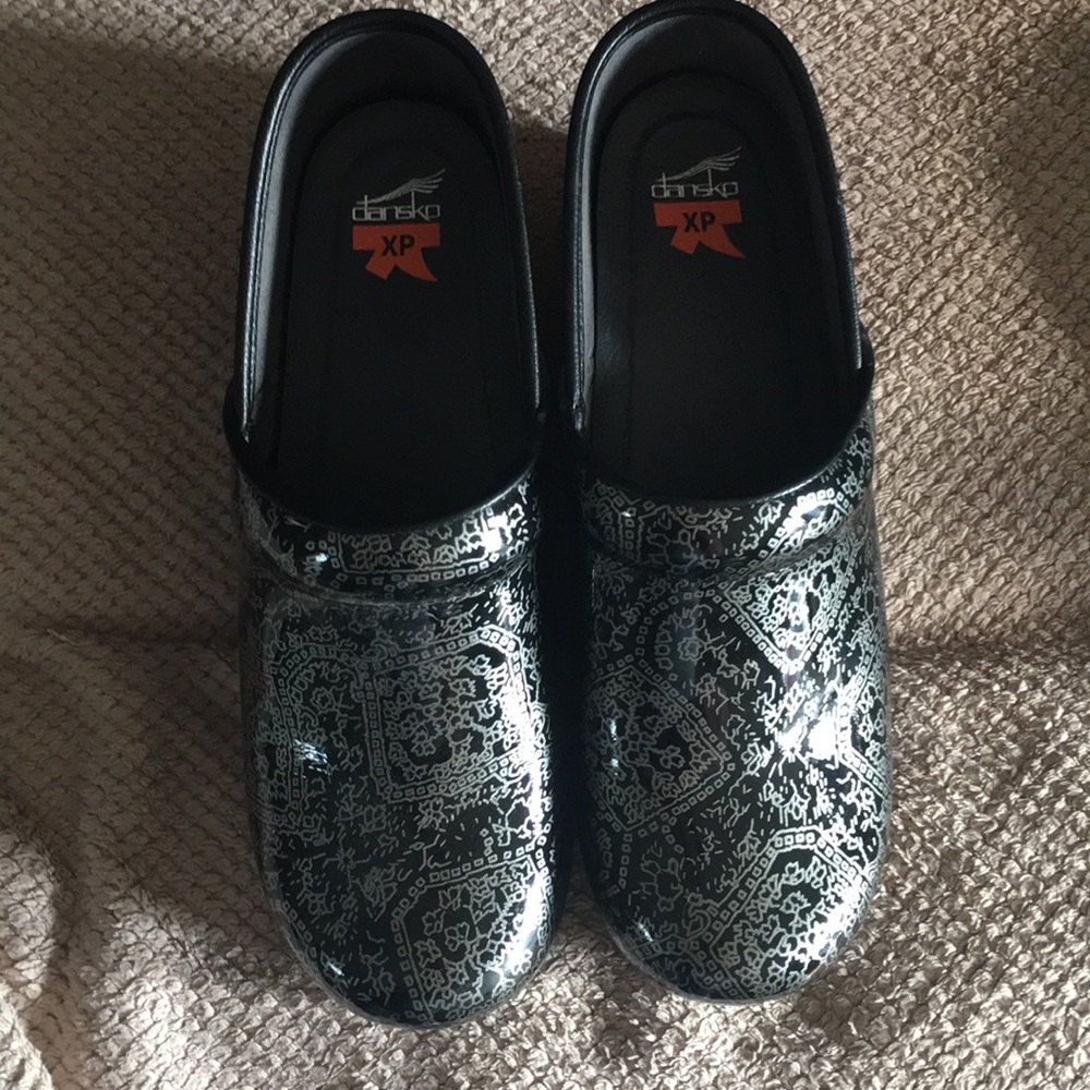 Black/Grey print Dansko Clogs size 42/11